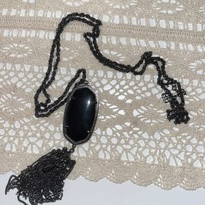 Kendra Scott necklace